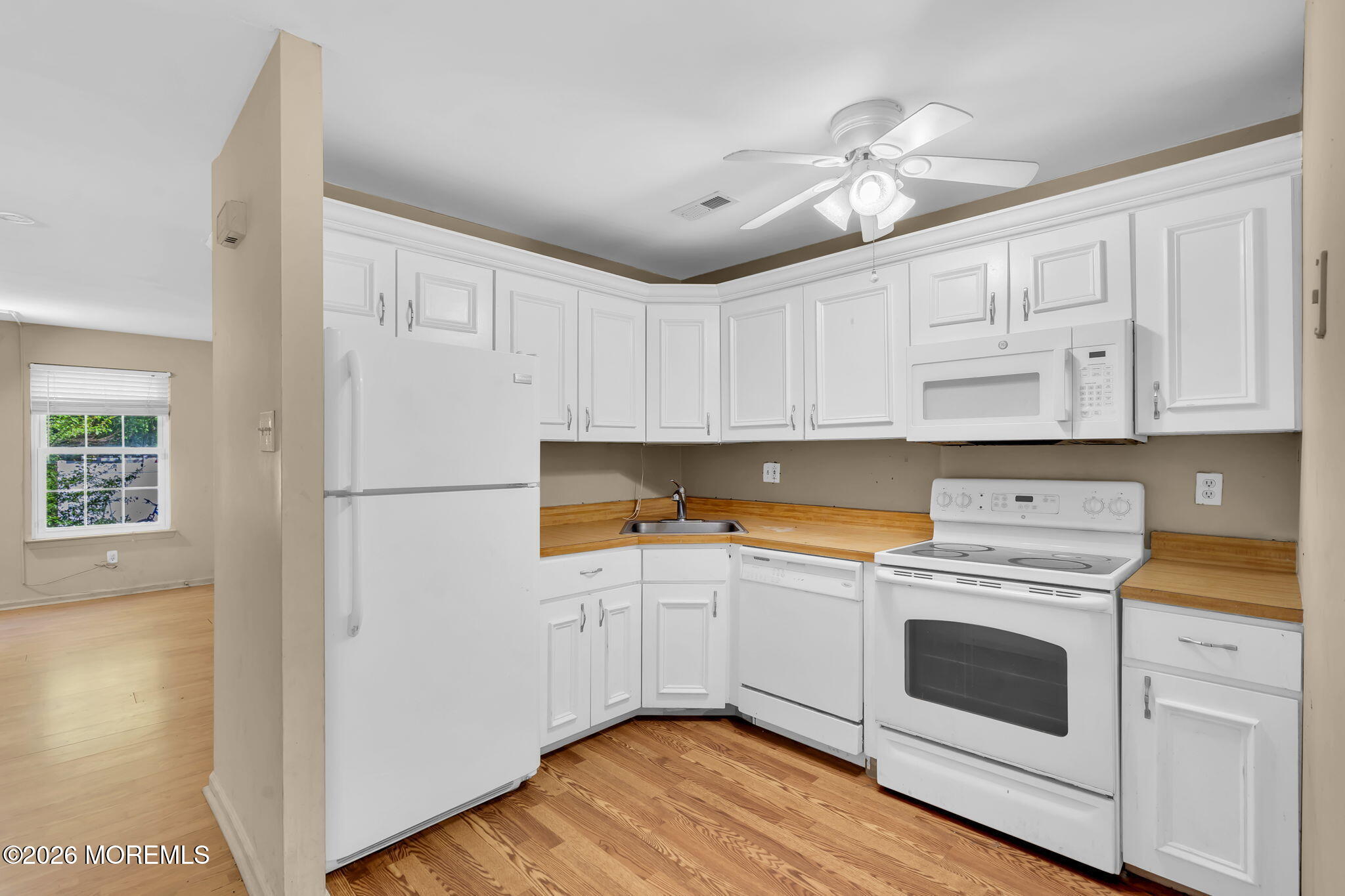 1806 Huntingdon Mews Clementon, NJ 08021 - Photo 10 of 25 14-web-or-mls-DSC08538