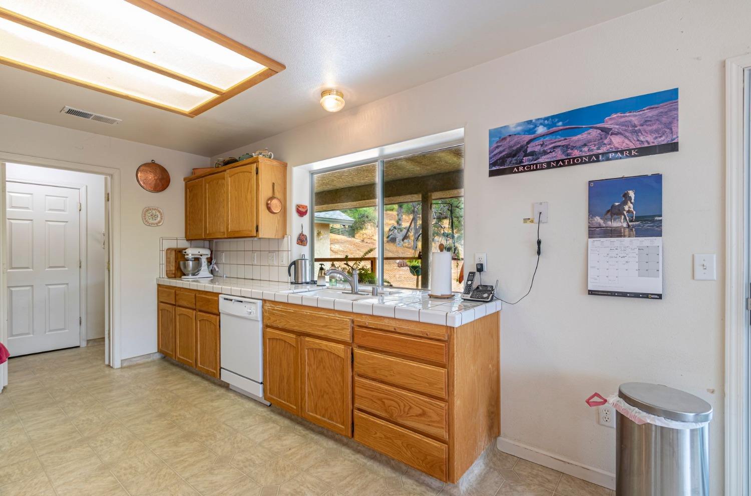 30093 Revis Road Coarsegold, CA 93614 - Photo 11 of 48 Gallery Image 11