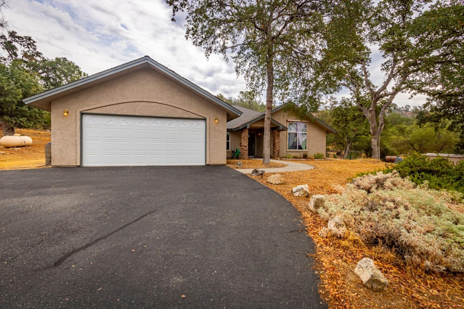 30093 Revis Road Coarsegold, CA 93614 - Photo 2 of 48 Gallery Image 2