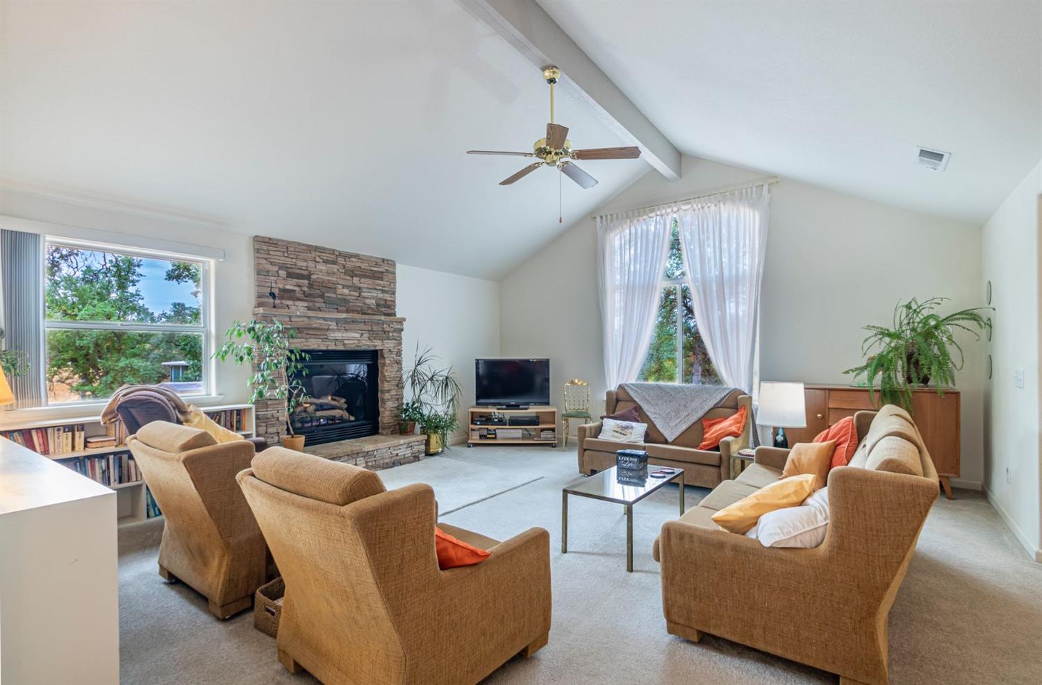 30093 Revis Road Coarsegold, CA 93614 - Photo 5 of 48 Gallery Image 5