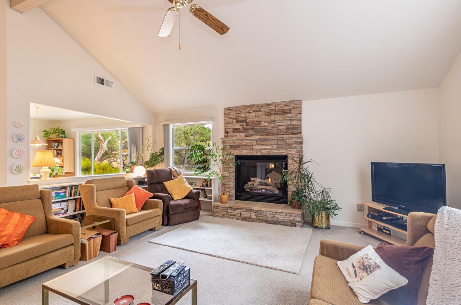 30093 Revis Road Coarsegold, CA 93614 - Photo 8 of 48 Gallery Image 8