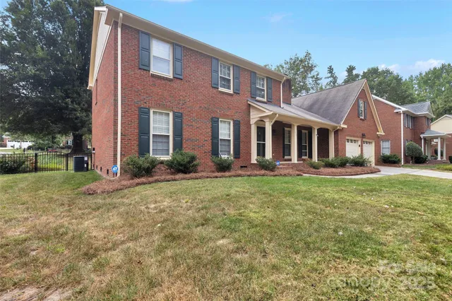$574,950 | 1401 Matthews Plantation Drive, Matthews, NC 28105