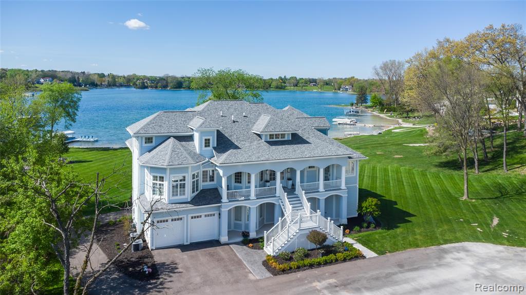 10195 Bennett Lake Road Fenton, MI 48430 - Photo 1 of 67