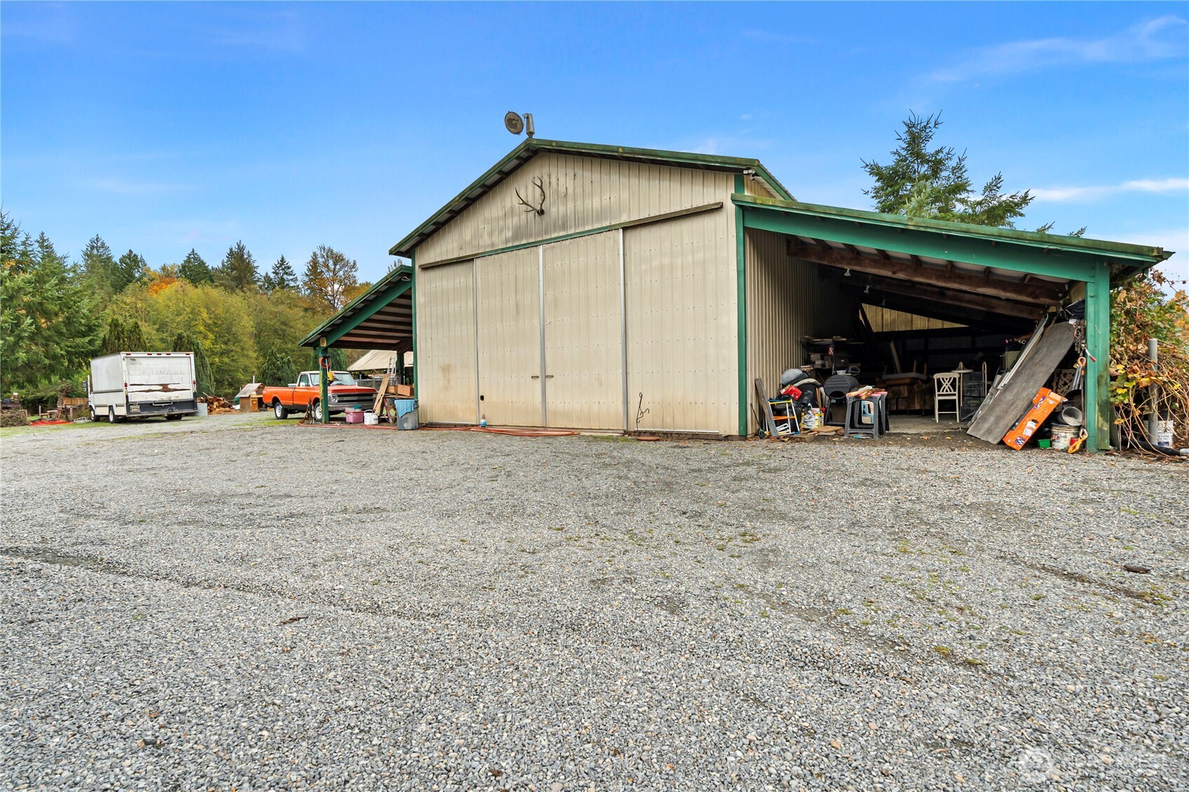 26707 Orville Road East Orting, WA 98360 - Photo 34 of 36 a view of car garage