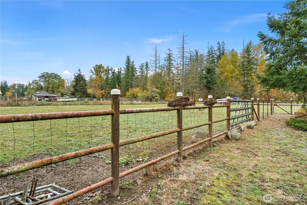 $685,000 | 26707 Orville Road East, Orting, WA 98360