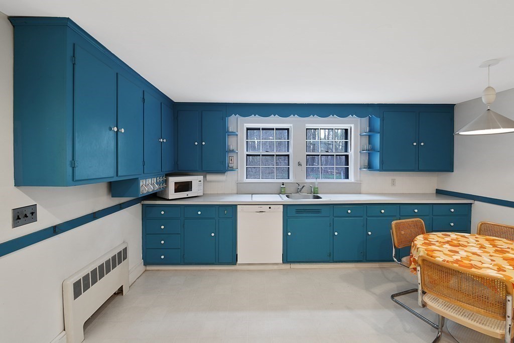 583 Peakham Road Sudbury, MA 01776 - Photo 15 of 24 Gallery Image 15