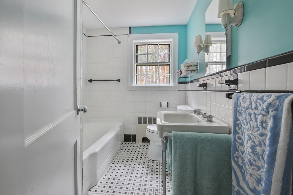 583 Peakham Road Sudbury, MA 01776 - Photo 18 of 24 Gallery Image 18