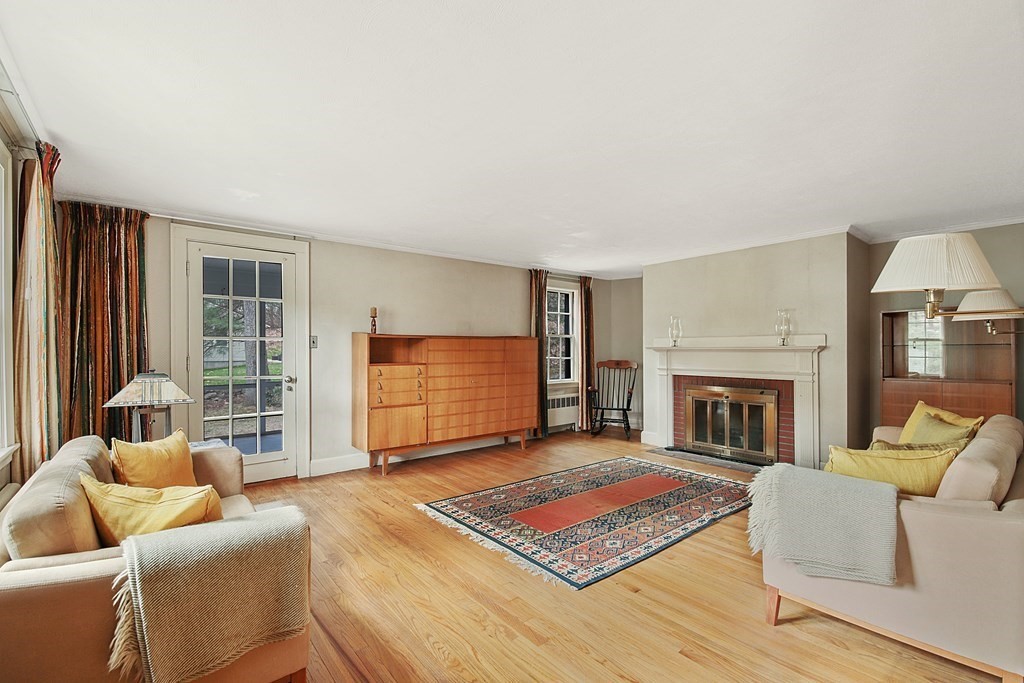 583 Peakham Road Sudbury, MA 01776 - Photo 9 of 24 Gallery Image 9