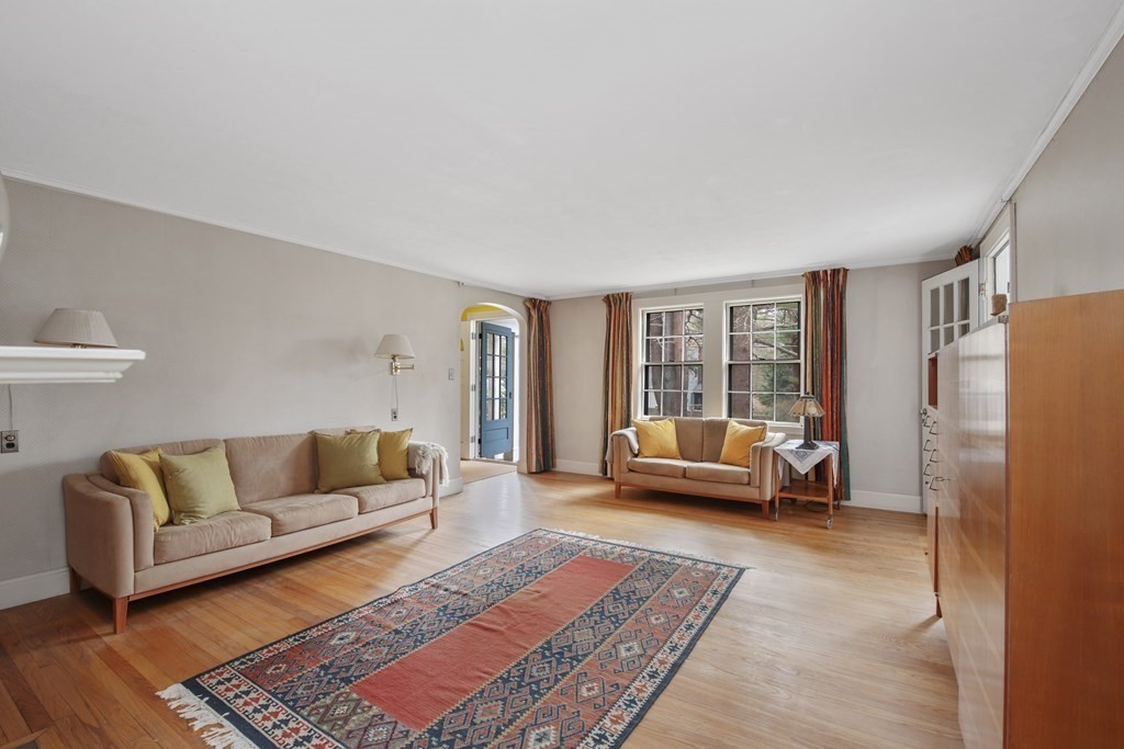 583 Peakham Road Sudbury, MA 01776 - Photo 10 of 24 Gallery Image 10