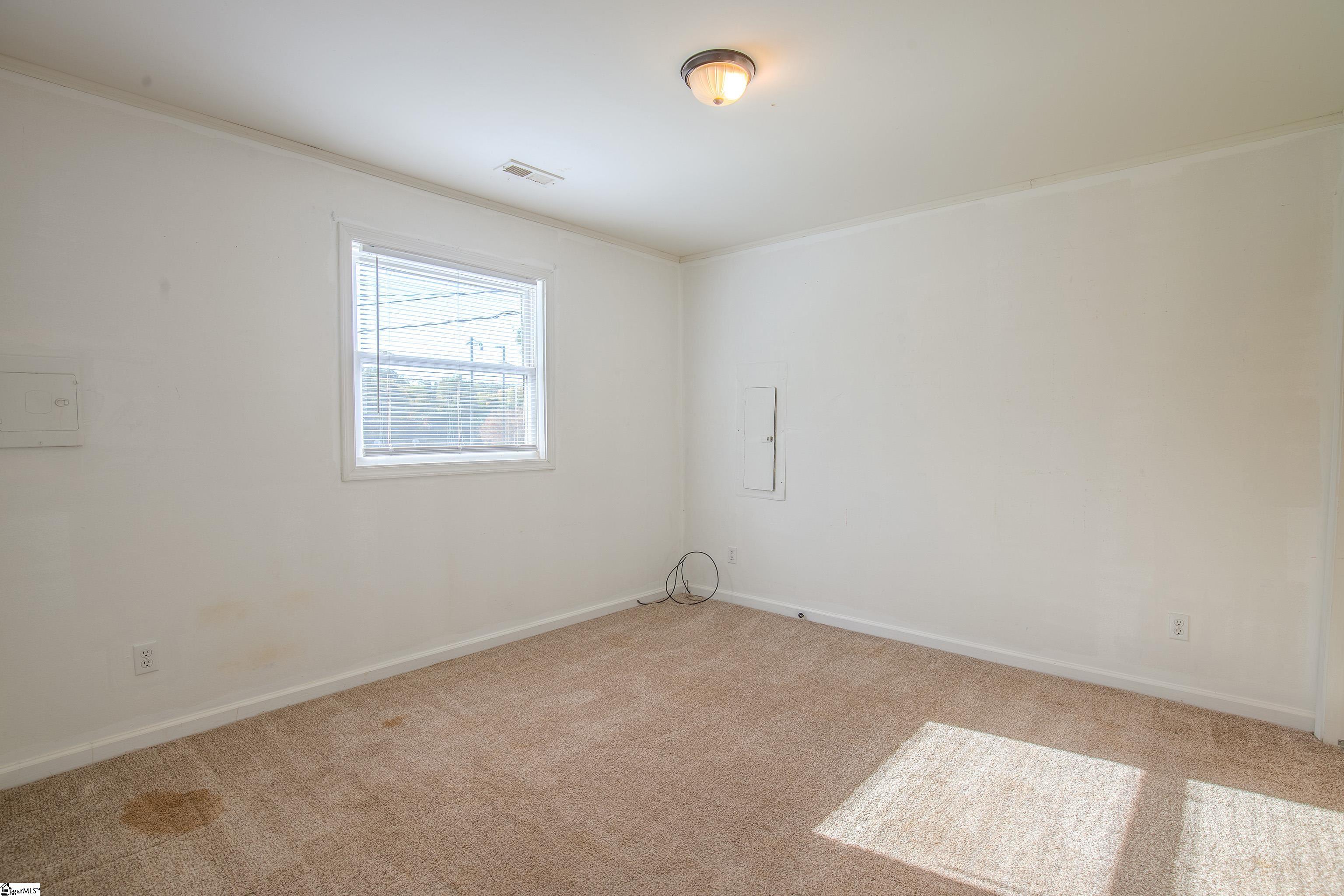 405 Perry Road Greenville, SC 29609 - Photo 13 of 27