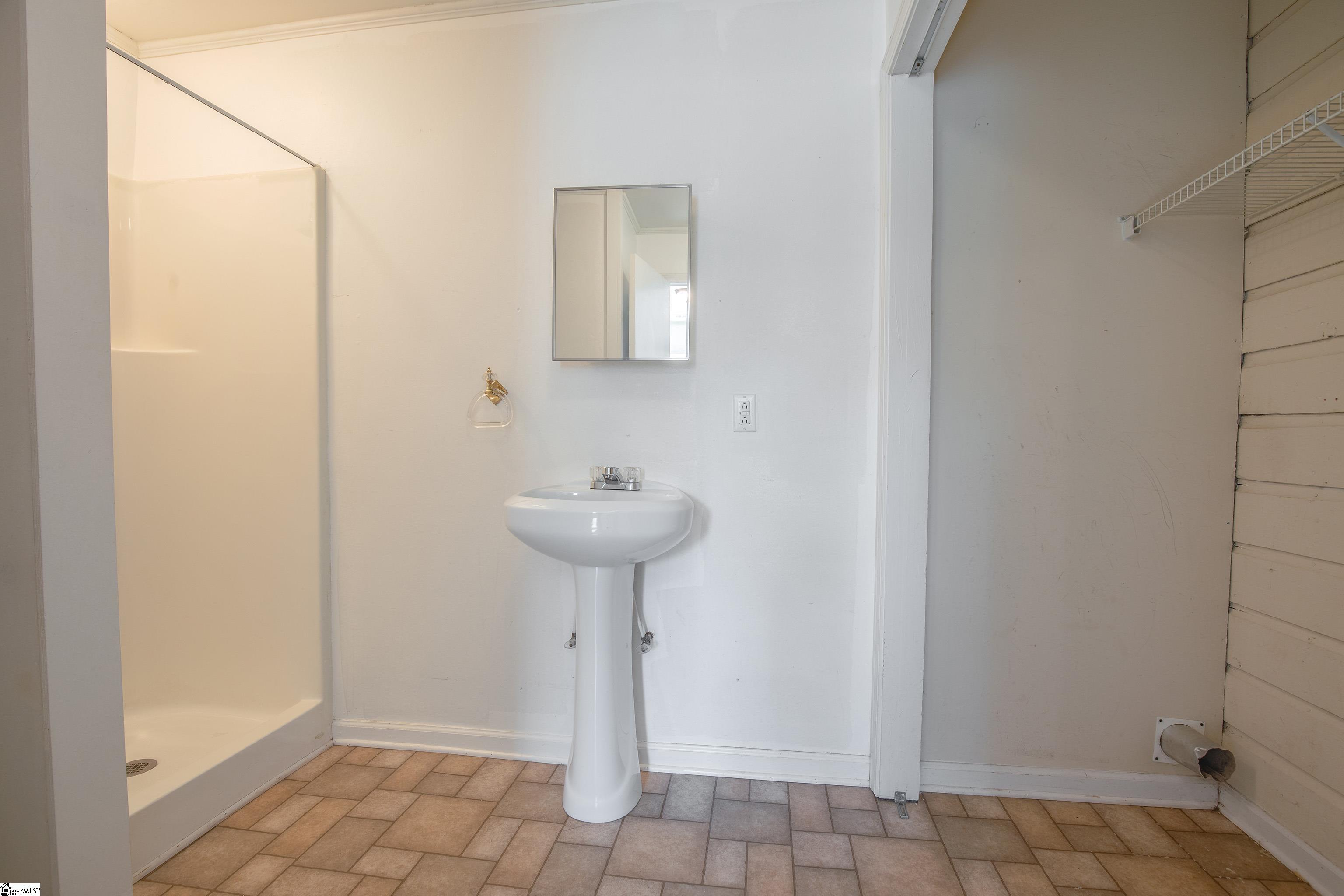 405 Perry Road Greenville, SC 29609 - Photo 15 of 27