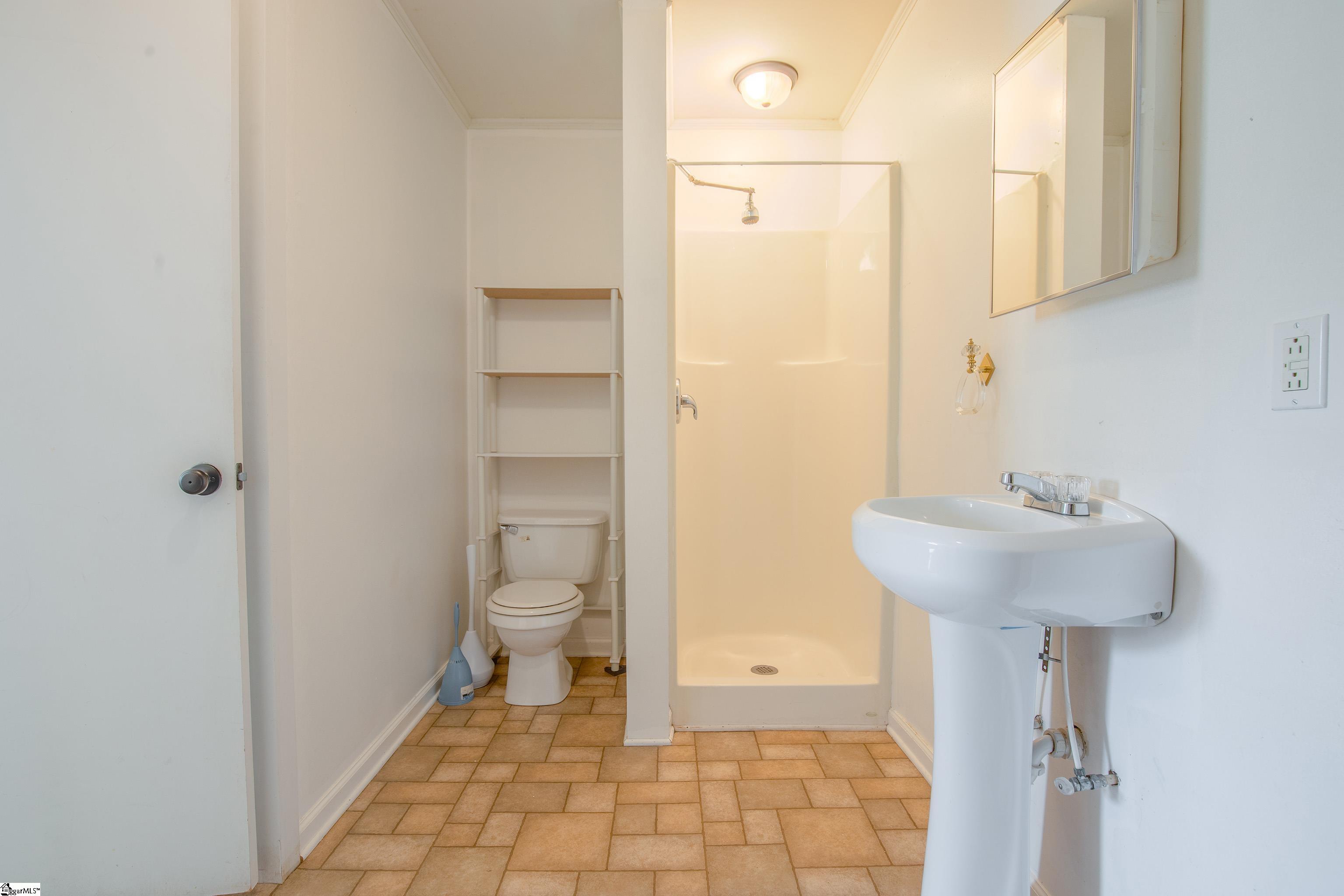 405 Perry Road Greenville, SC 29609 - Photo 16 of 27