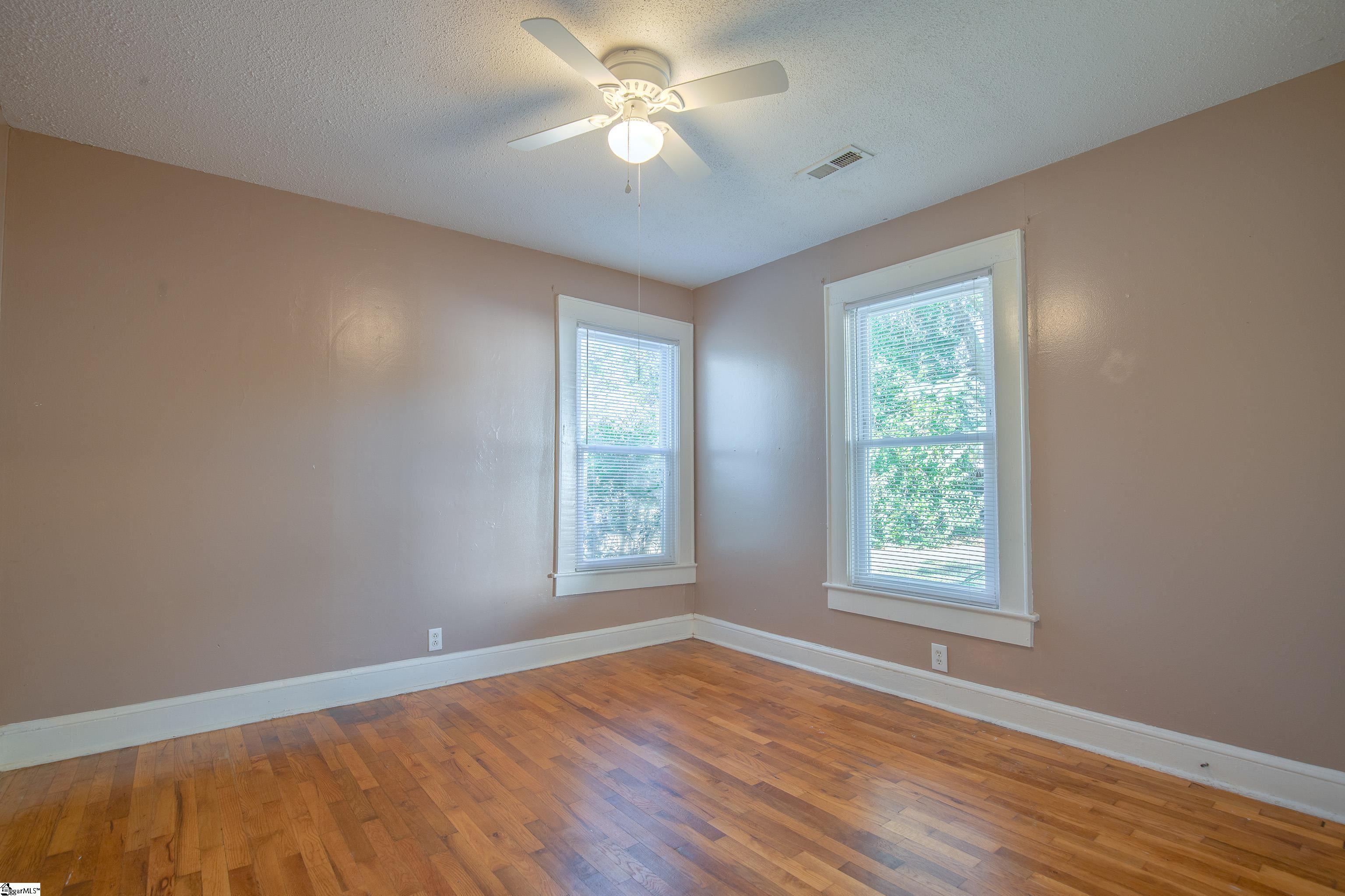 405 Perry Road Greenville, SC 29609 - Photo 18 of 27