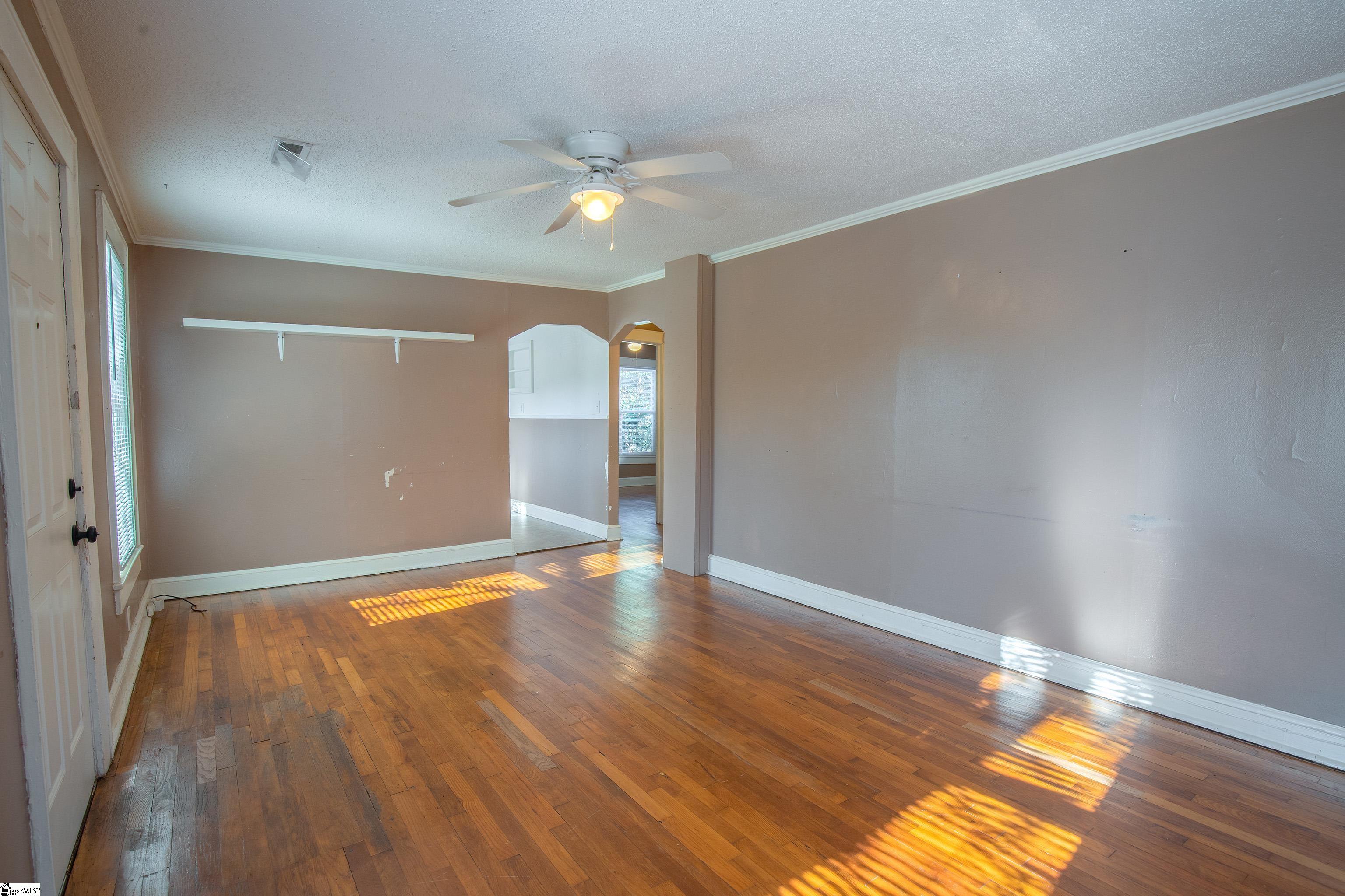 405 Perry Road Greenville, SC 29609 - Photo 7 of 27