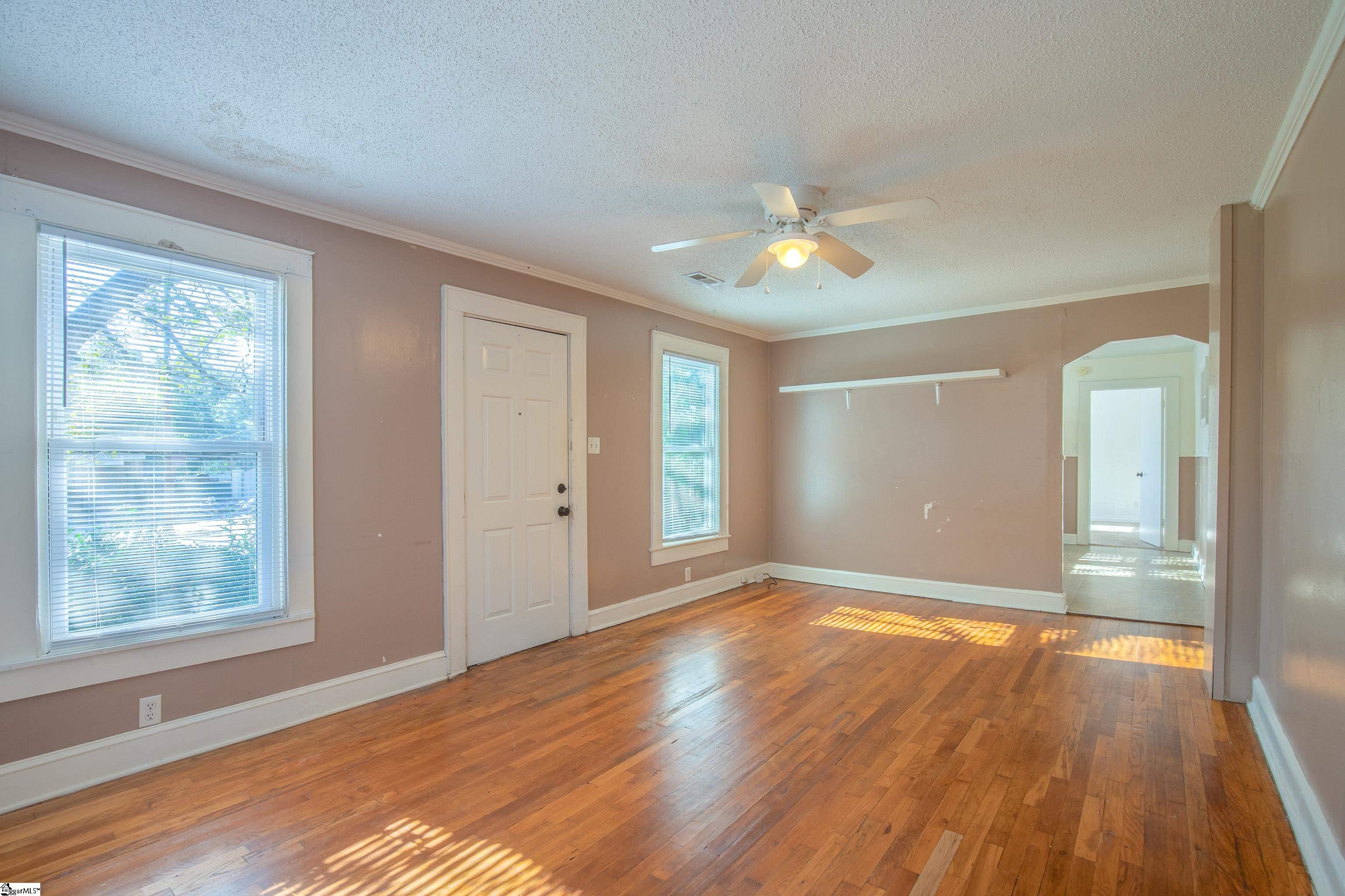 405 Perry Road Greenville, SC 29609 - Photo 8 of 27