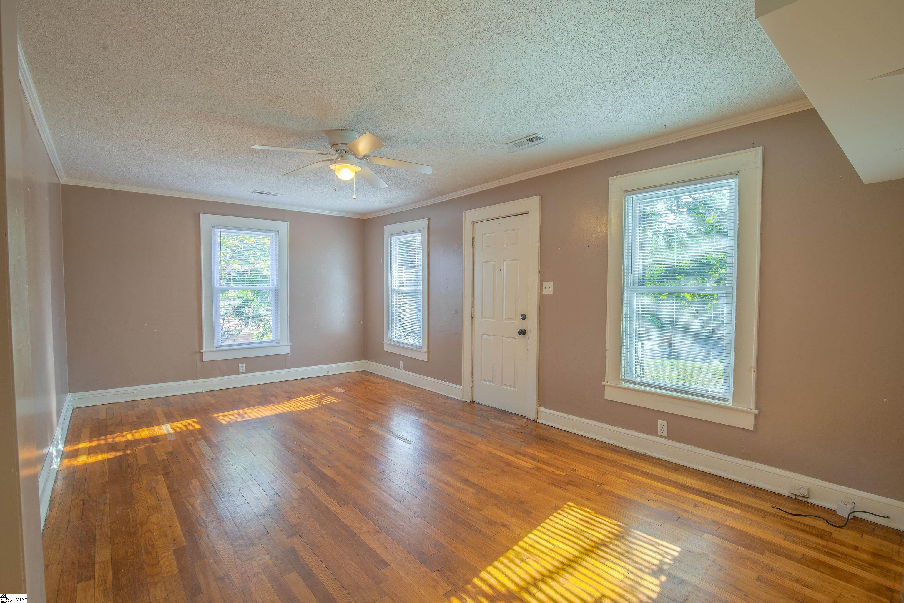 405 Perry Road Greenville, SC 29609 - Photo 9 of 27