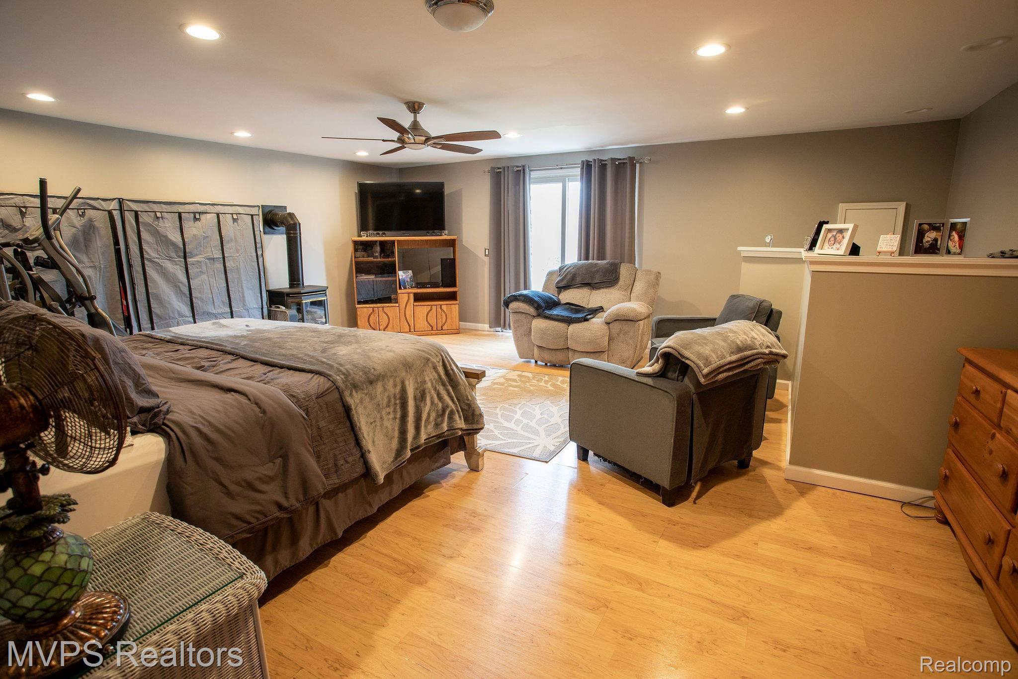 7843 Almont Road Almont, MI 48003 - Photo 14 of 36 111A1744.jpg