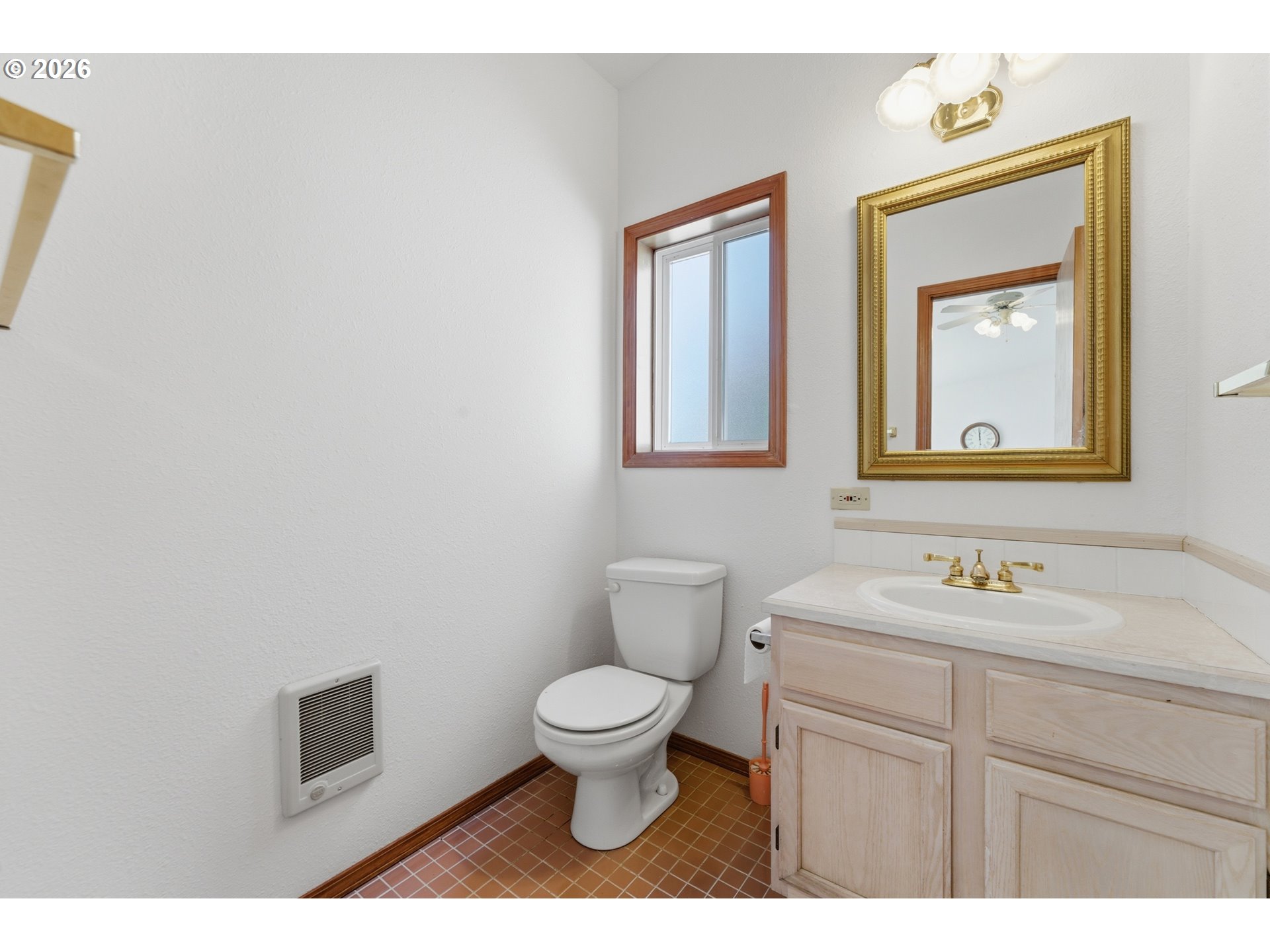 220 Flake Street Port Orford, OR 97465 - Photo 12 of 37 Bathroom