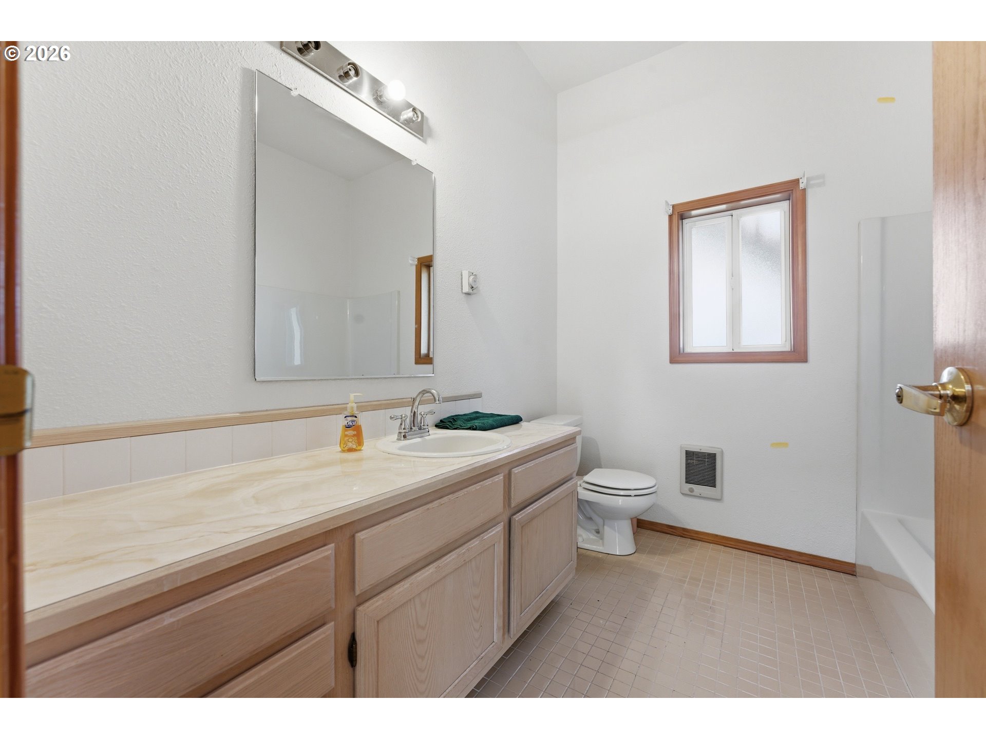 220 Flake Street Port Orford, OR 97465 - Photo 22 of 37 Bathroom