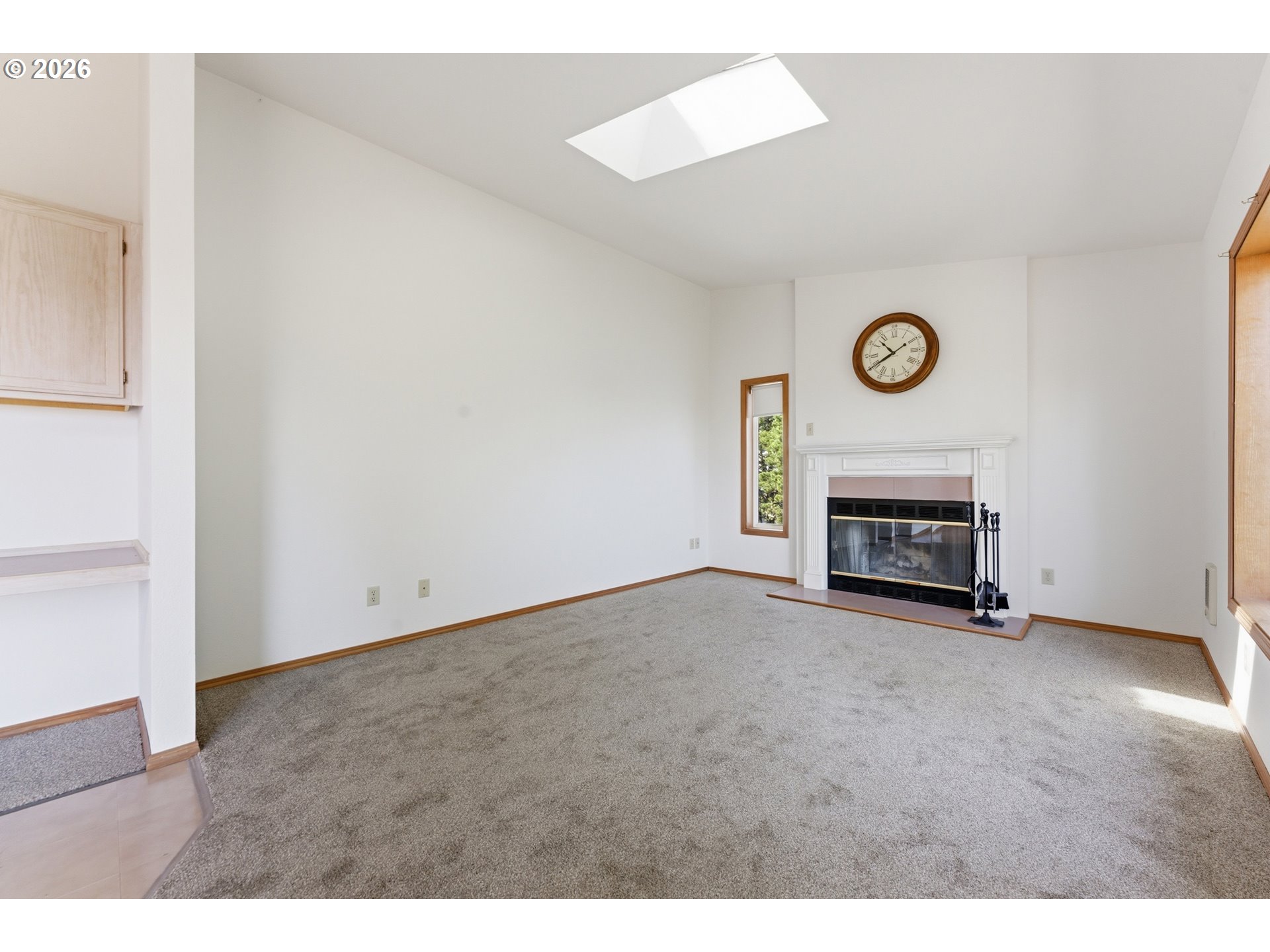 220 Flake Street Port Orford, OR 97465 - Photo 7 of 37 Living Room
