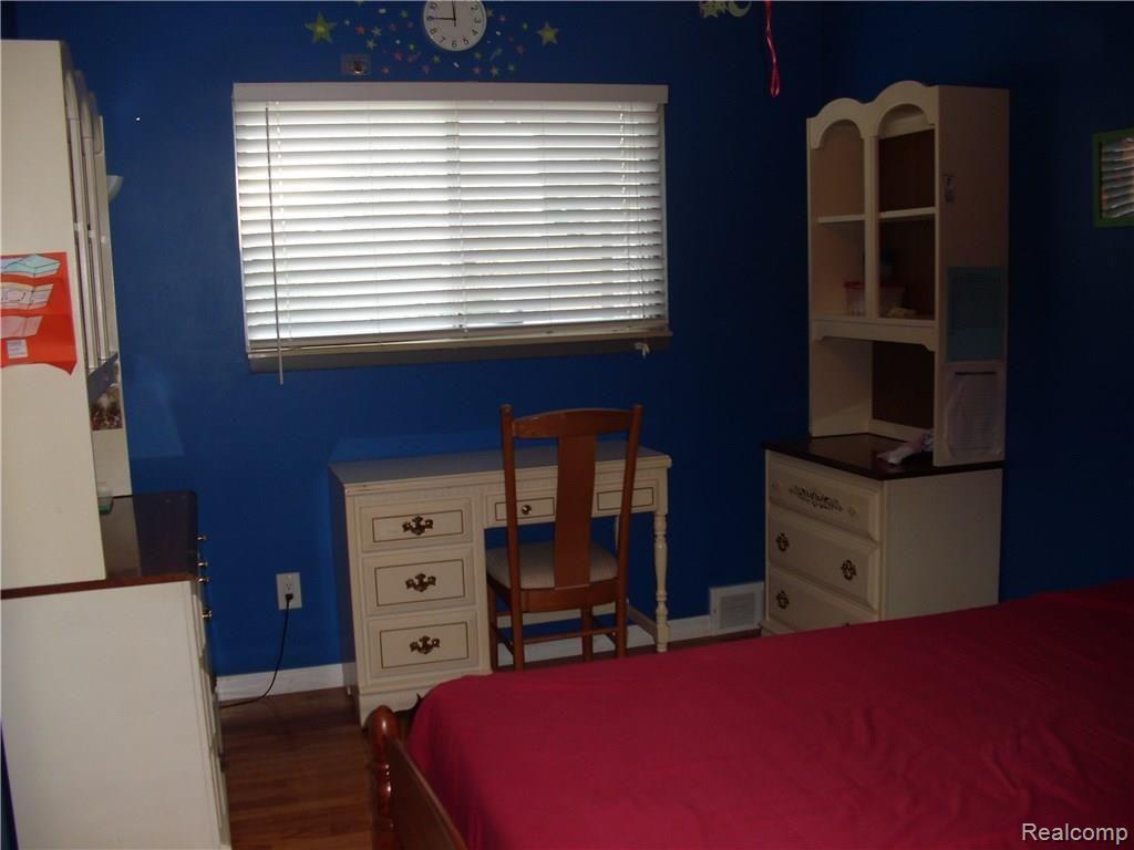 7408 Provincial Road Canton, MI 48187 - Photo 15 of 32