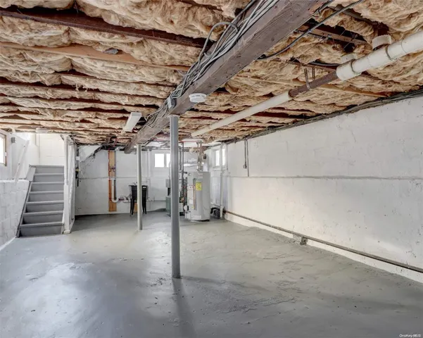 $684,900 | 94-51 226th Street, Floral Park, NY 11001