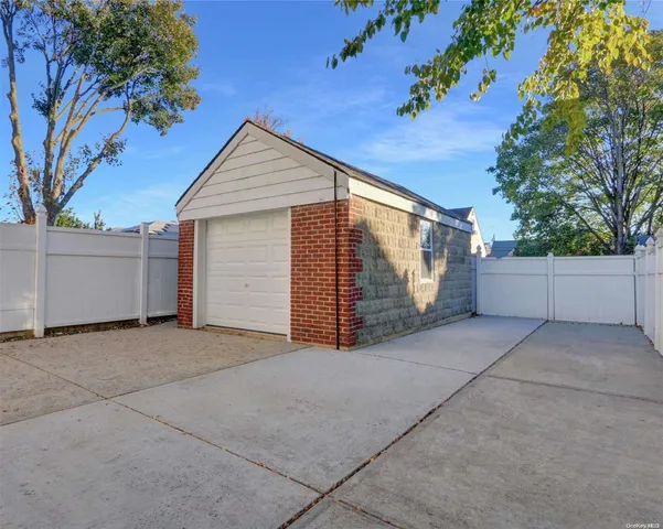 $684,900 | 94-51 226th Street, Floral Park, NY 11001