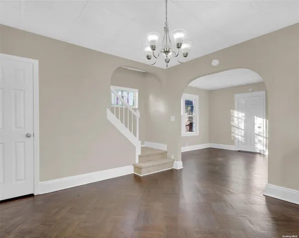 $684,900 | 94-51 226th Street, Floral Park, NY 11001