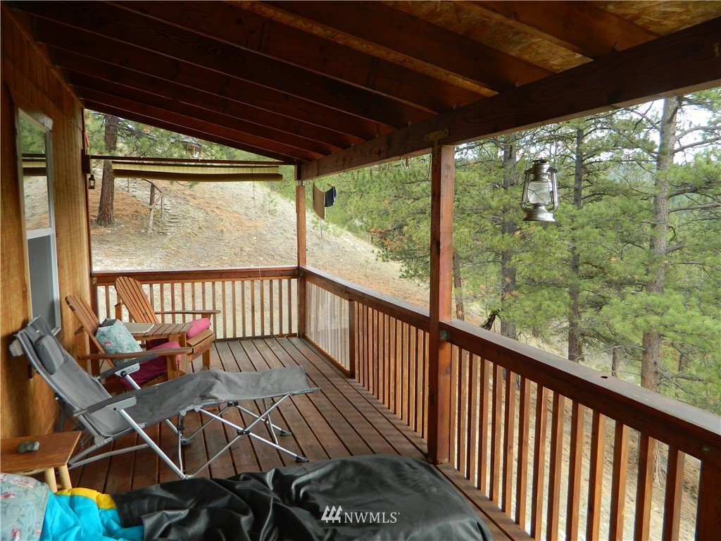 212 Cape Labelle Road Tonasket, WA 98855 - Photo 11 of 31