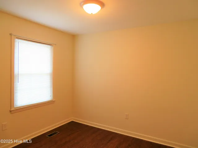 $1,700 | 4806 Greenway Avenue, Wilmington, NC 28403