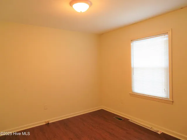 $1,700 | 4806 Greenway Avenue, Wilmington, NC 28403