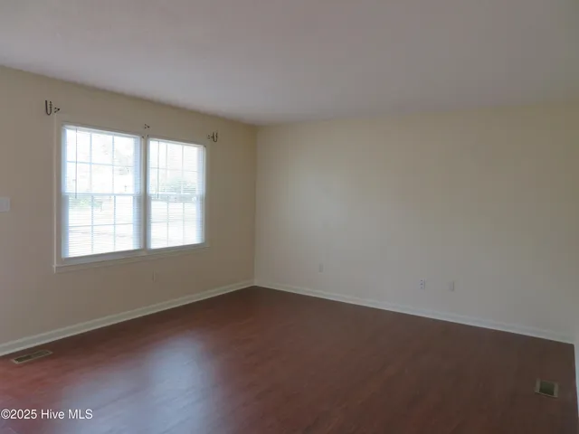 $1,700 | 4806 Greenway Avenue, Wilmington, NC 28403