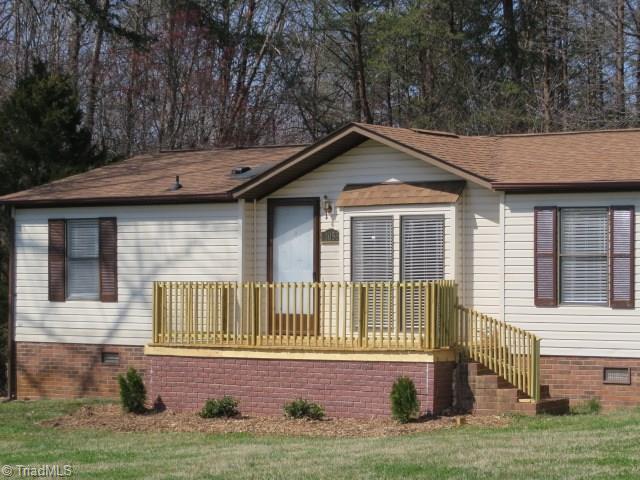1055 Clayton Road Pinnacle, NC 27043 - Photo 2 of 21