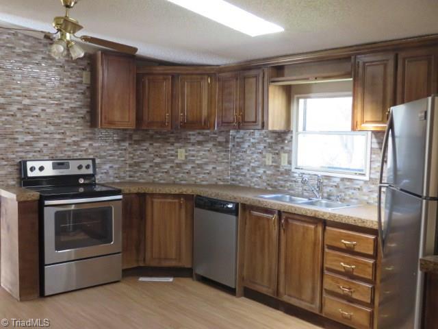 1055 Clayton Road Pinnacle, NC 27043 - Photo 3 of 21