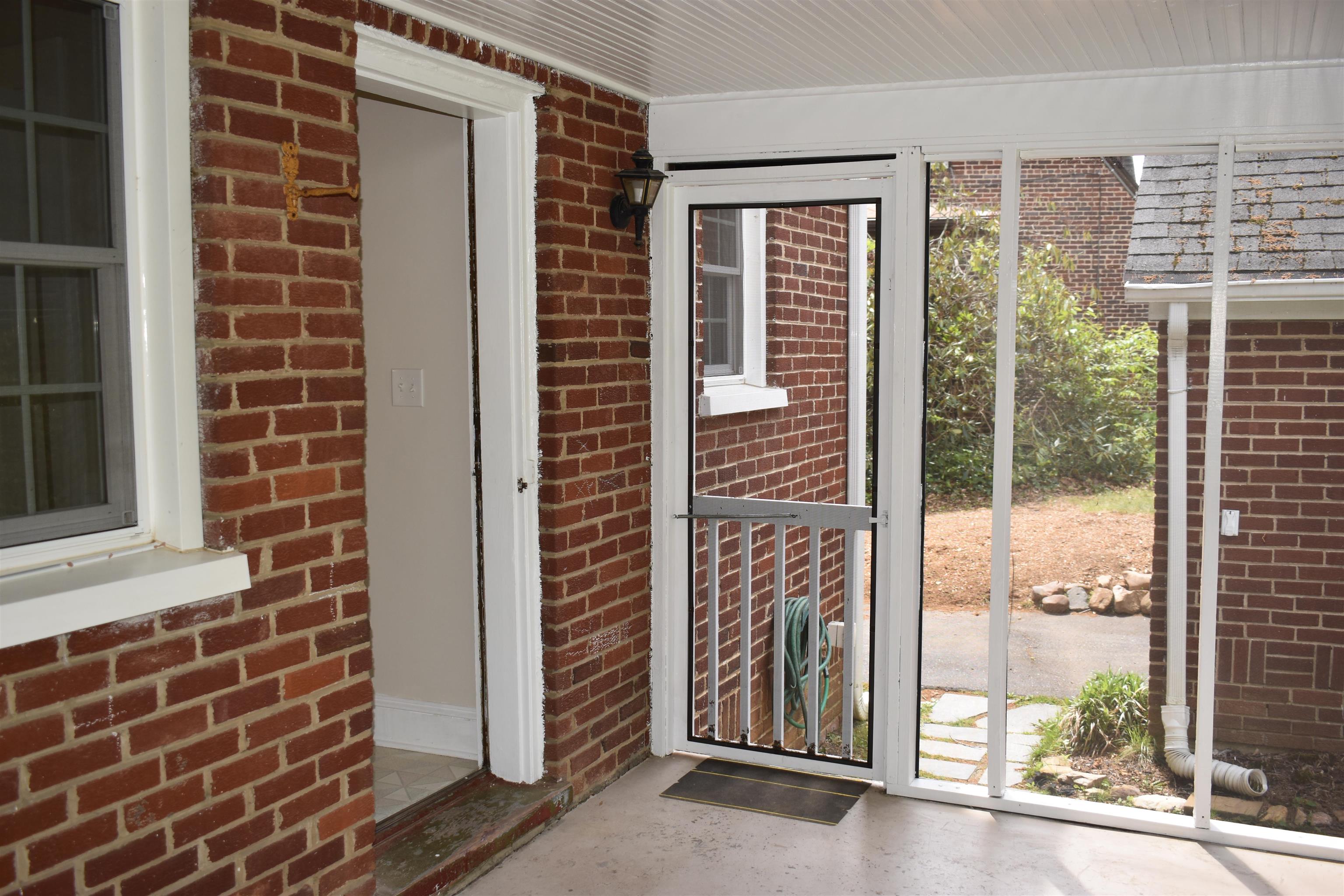 139 Crompton Road Waynesboro, VA 22980 - Photo 27 of 73 Gallery Image 27