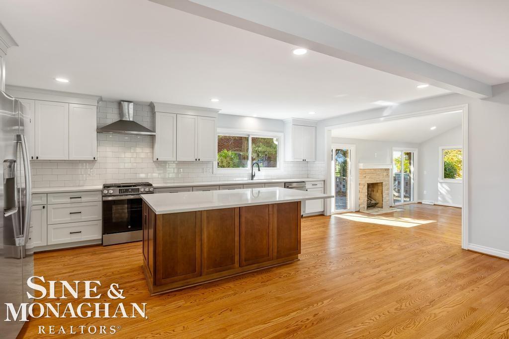 781 Fairford Road Grosse Pointe Woods, MI 48236 - Photo 9 of 57