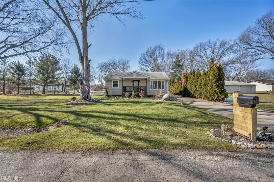 3060 Long Akron, OH 44312 - Photo 2 of 48