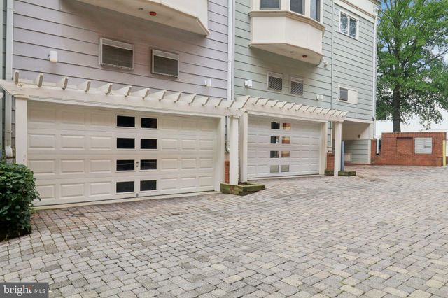 $1,199,000 | 2076 North Oakland Street, Arlington, VA 22207