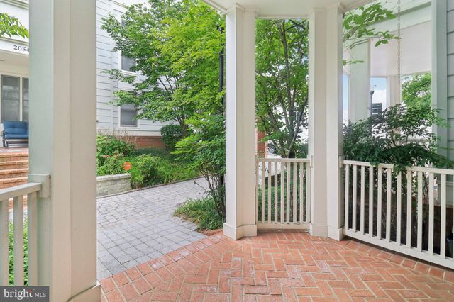 $1,199,000 | 2076 North Oakland Street, Arlington, VA 22207