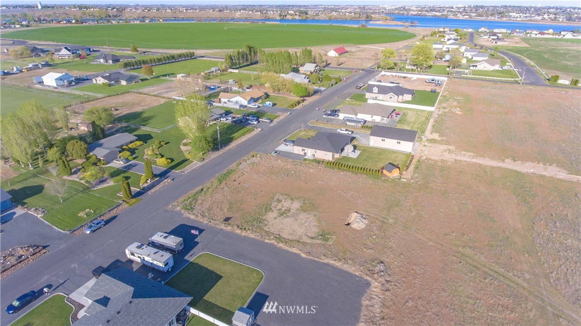 7877 Grove Road Northeast Moses Lake, WA 98837 - Photo 7 of 8 Gallery Image 7