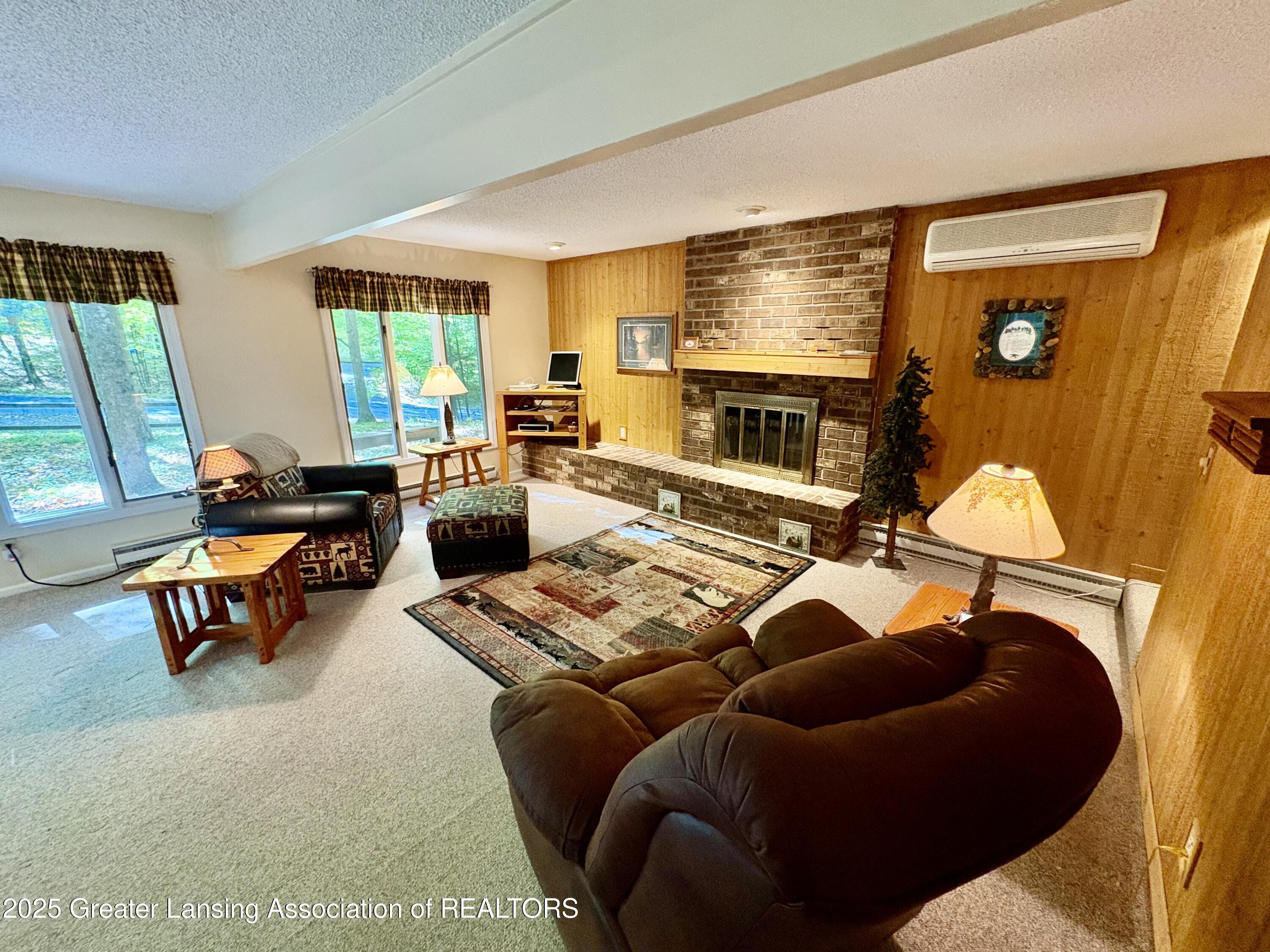 4483 Ridge Run Road Bellaire, MI 49615 - Photo 8 of 37 Living Room