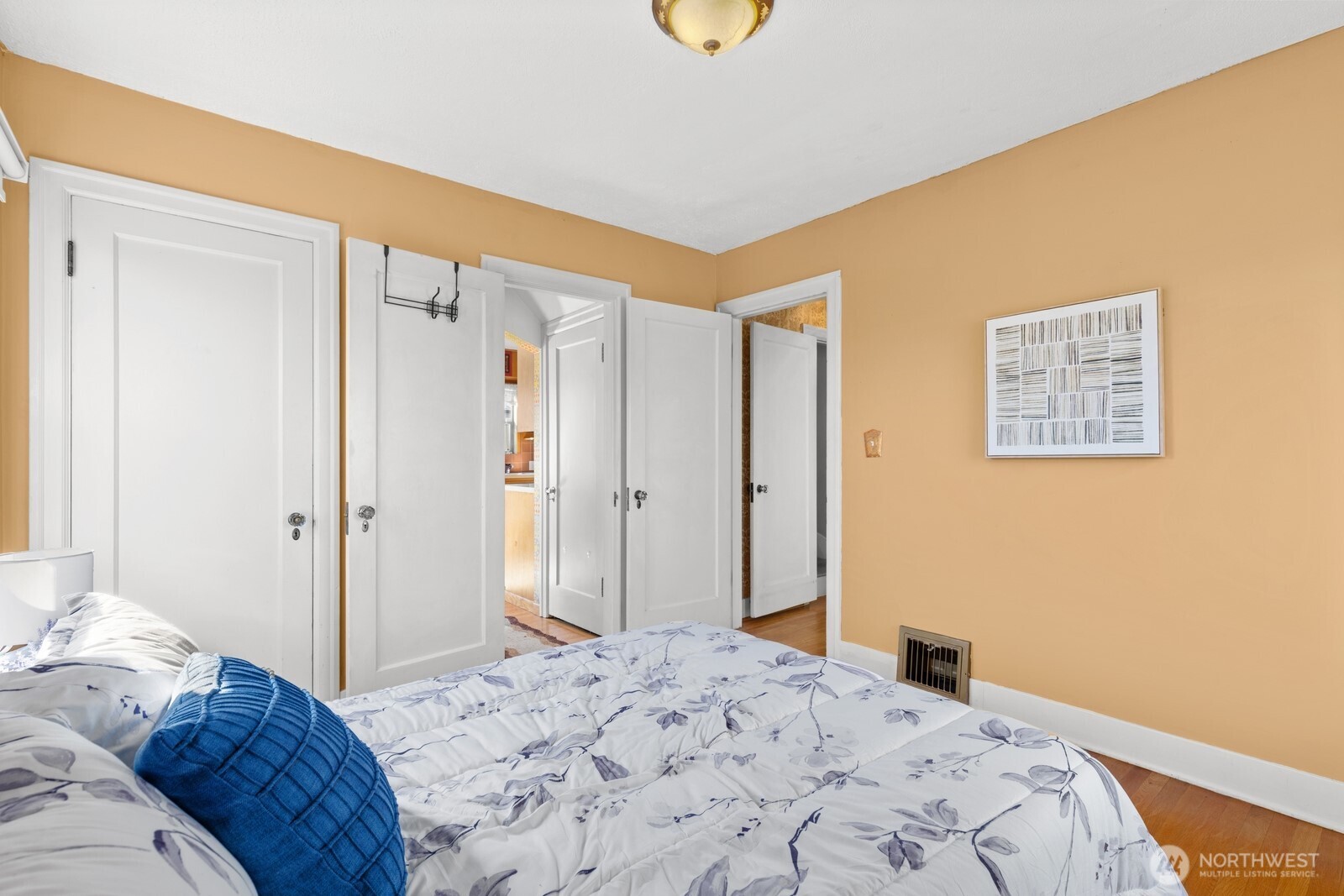 7850 Renton Avenue South Seattle, WA 98118 - Photo 16 of 25 Gallery Image 16