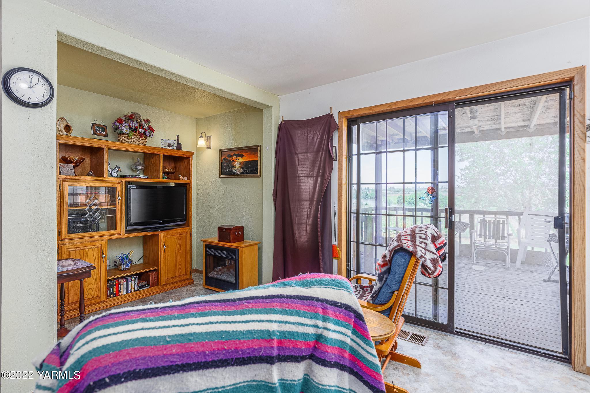 3271 East Euclid Road Mabton, WA 98935 - Photo 11 of 40 3271 E Euclid Rd-10