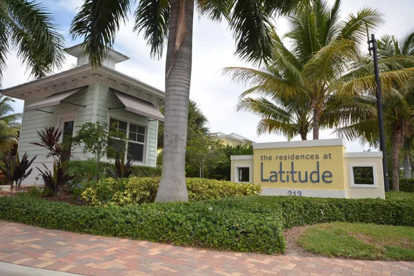 $875,000 | 229 North Latitude Circle, Delray Beach, FL 33483