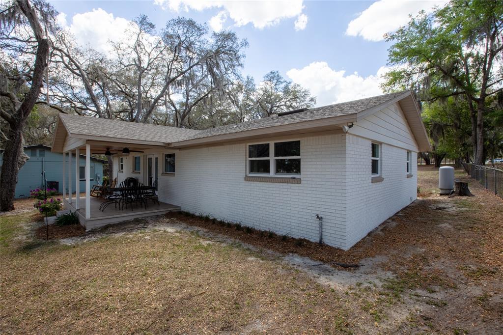5921 County Road 352 Keystone Heights, FL 32656 - Photo 14 of 73 a view of a house with backyard and sitting area