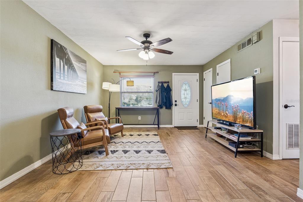 910 Parson Brown Way Longwood, FL 32750 - Photo 4 of 30