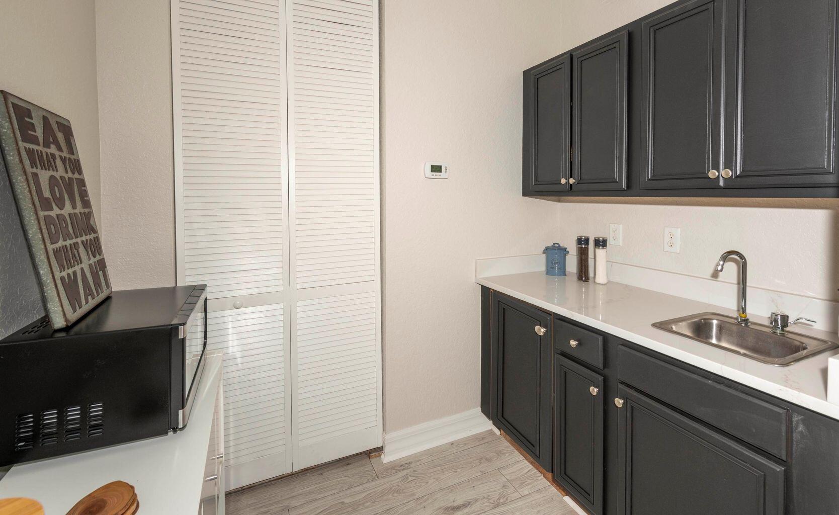 171 Mulligan Place Jupiter, FL 33458 - Photo 25 of 41 Kitchen suite