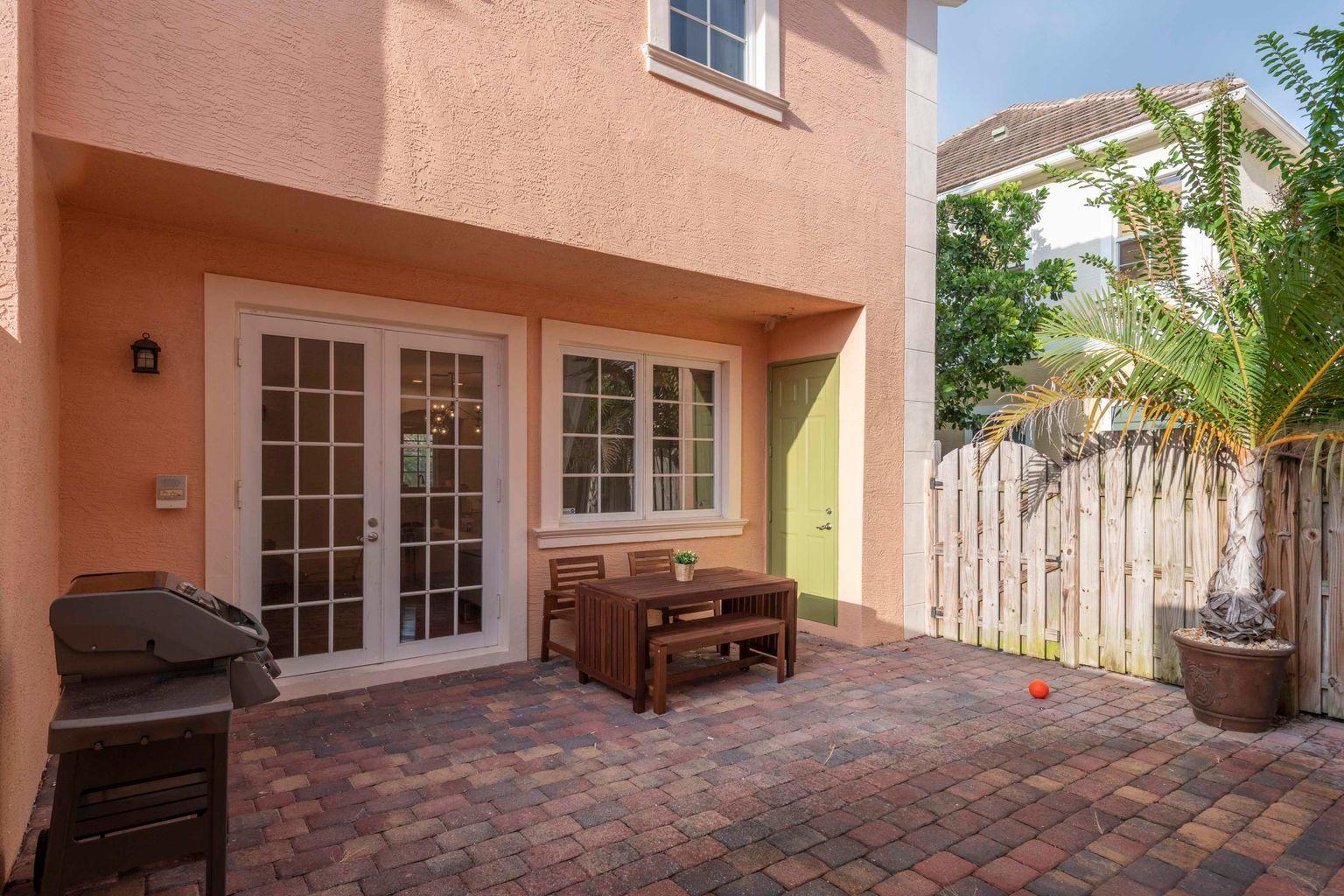 171 Mulligan Place Jupiter, FL 33458 - Photo 27 of 41 Patio