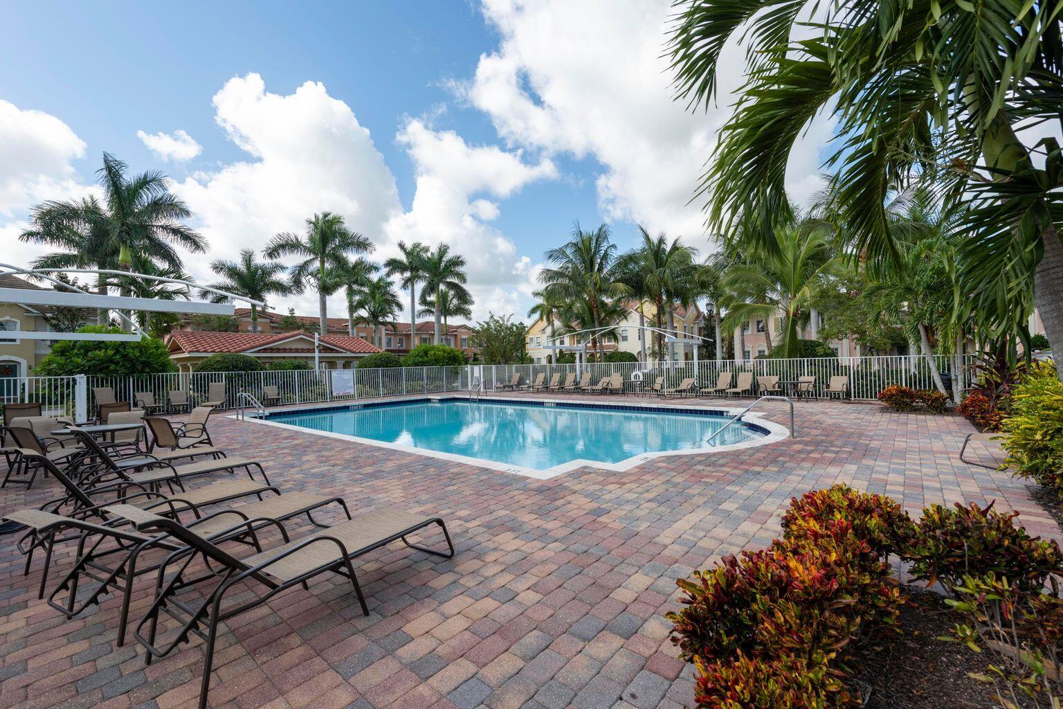 171 Mulligan Place Jupiter, FL 33458 - Photo 33 of 41 C Pool