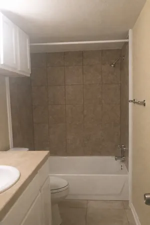 $1,000 | 1000 West 26th Street, Unit 120, Austin, TX 78705